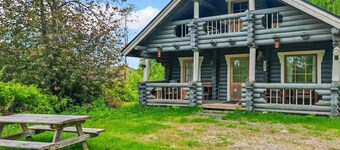 Sinisorsa by Interhome