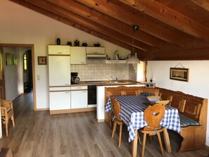 Fridge, oven, stovetop