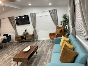 Smart TV, videojuegos y libros