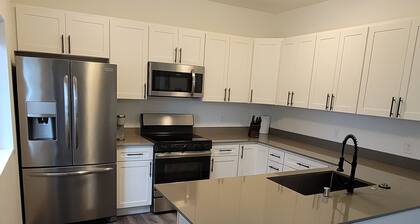 #204 New Beautiful Modern Condo Downtown Monroe!