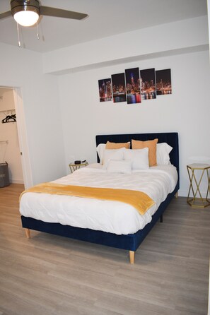 1 多间卧室、熨斗/熨衣板、免费 WiFi、床单