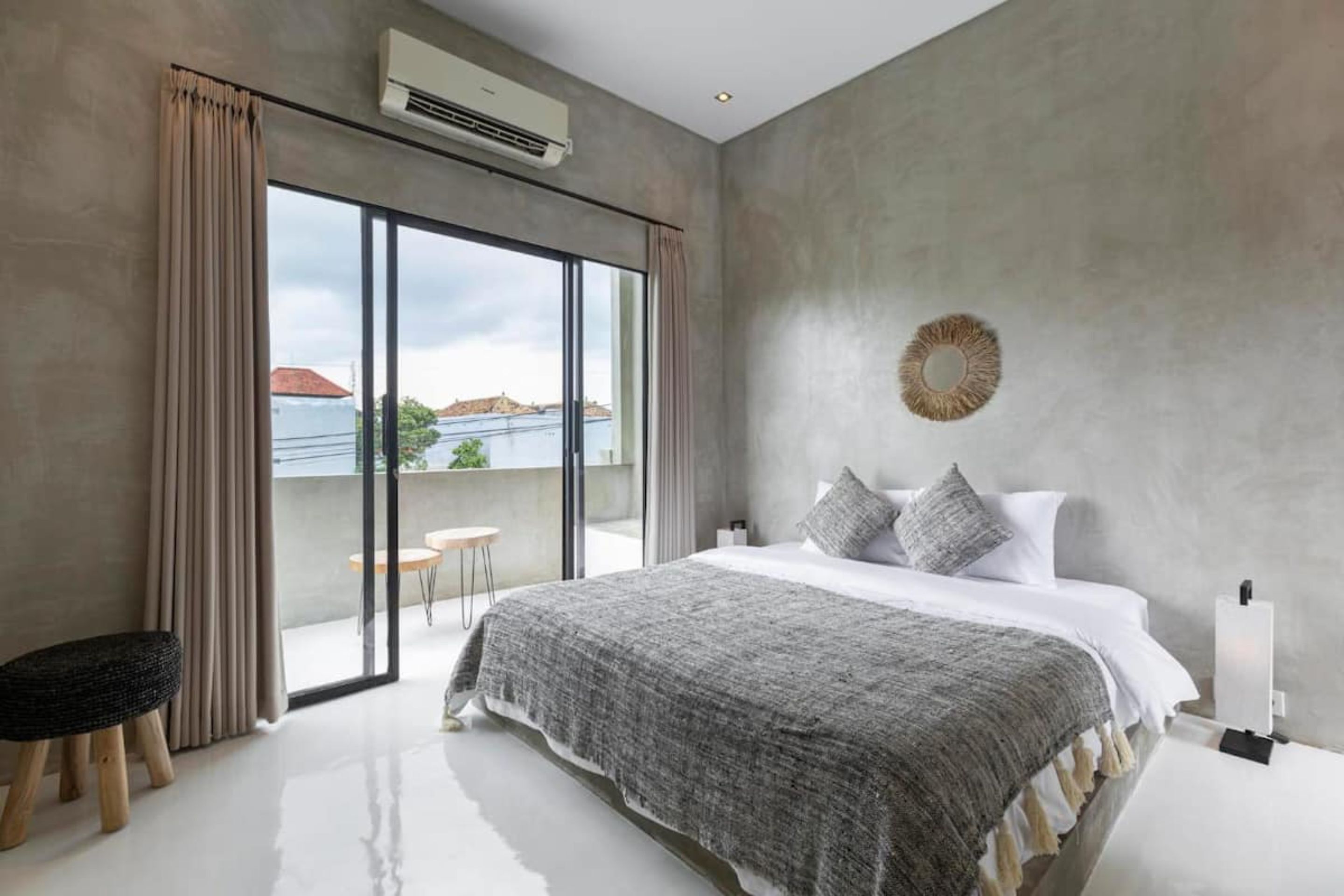 4 bedrooms, desk, laptop workspace, free WiFi