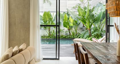 4BR Luxe Pool Villa Canggu near Finns