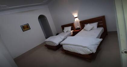 Sharja Hotel And Restaurant