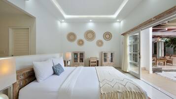 3 bedrooms, in-room safe, desk, iron/ironing board