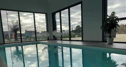 NEW VILLA OF 250 M², SEA VIEW, HEATED SWIMMING POOL (29°). BEACH 300M.