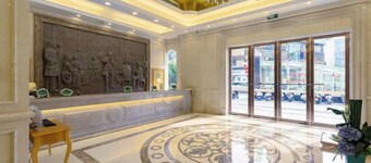 Vienna Hotel (Lingshan Liufengshan Pedestrian Street)