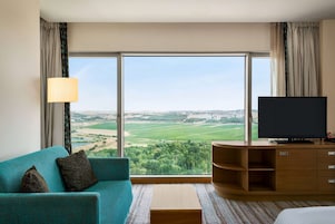 In-room safe, desk, iron/ironing board, free WiFi