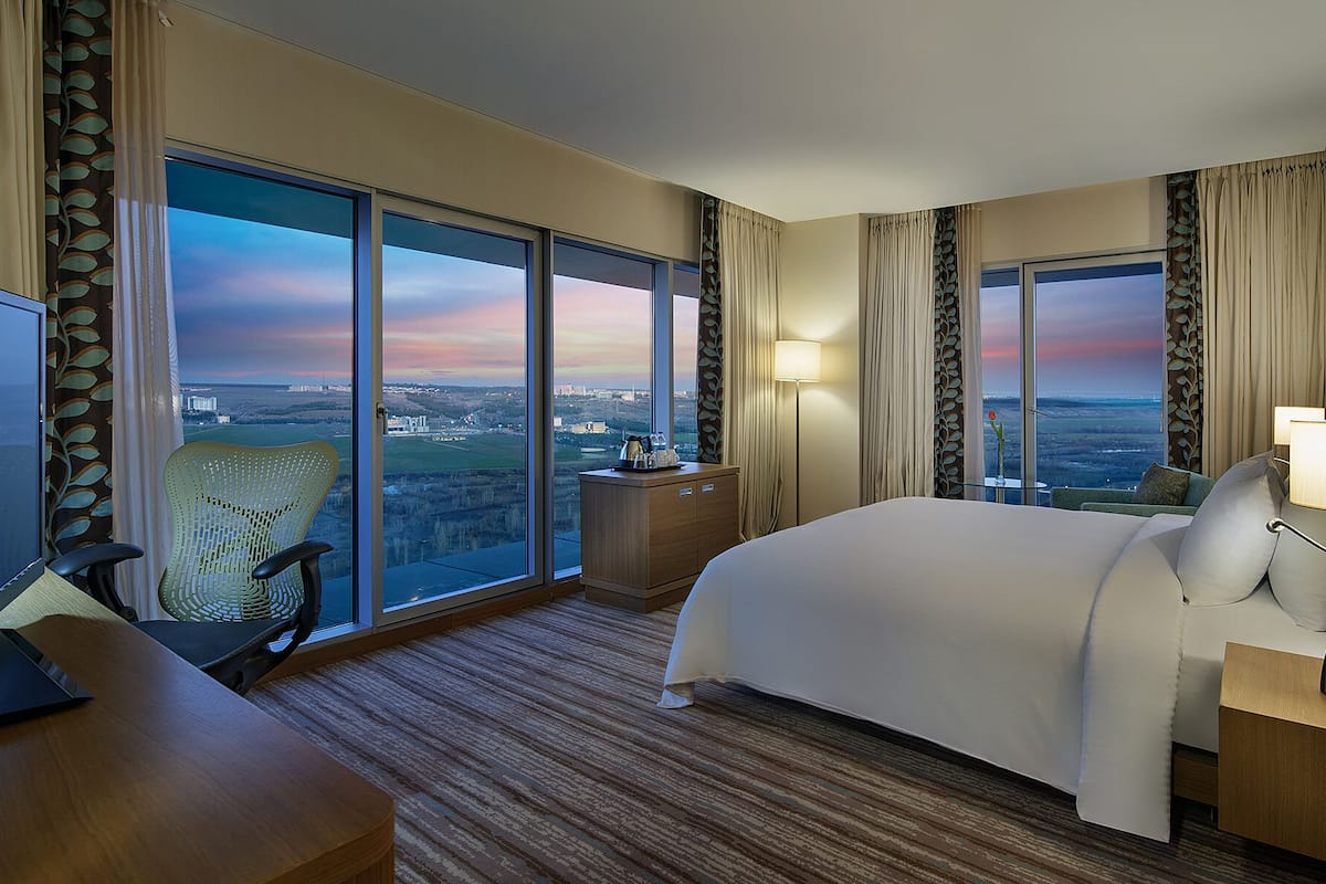 in-room safe, desk, iron/ironing board, free wifi