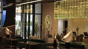 2 Bars/Lounges, Bar auf der Dachterrasse