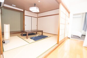 2 bedrooms, free WiFi - Crestvilla Aoto (Tokyo)