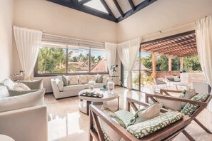 TV, offices - Apartment with 2-Br nearby beach at Portillo Kf (Las Terrenas)