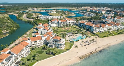 Studio for two w/ocean view at Punta Palmera GC5