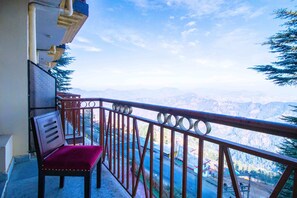 Deluxe Double Room, Balcony | Balcony