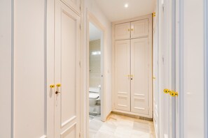 Combinazione doccia/vasca, asciugacapelli, bidet, asciugamani