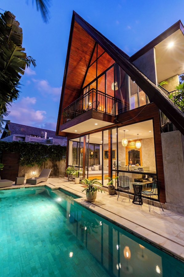 Front of property – evening/night