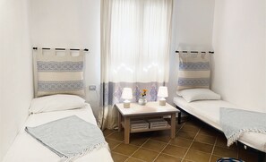 6 bedrooms, iron/ironing board, free WiFi