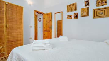 1 Schlafzimmer, Bügeleisen/Bügelbrett, kostenloses WLAN, Bettwäsche