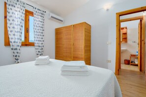 1 soverom, strykejern/-brett, wi-fi (inkludert) og sengetøy