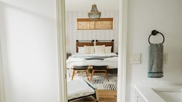 3 Schlafzimmer, Schreibtisch, Bügeleisen/Bügelbrett, Reisekinderbett