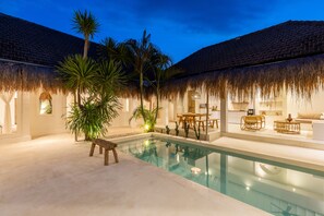 Outdoor pool - Villa Casa Bocami Canggu By Azure Near Finns (Canggu)