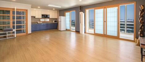 Basic Room, 3 Bedrooms (Dancheroom(Ocean view)) | 1 bedroom, free WiFi