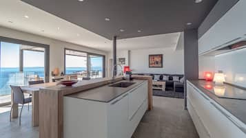 Køleskab, mikrobølgeovn, ovn, opvaskemaskine