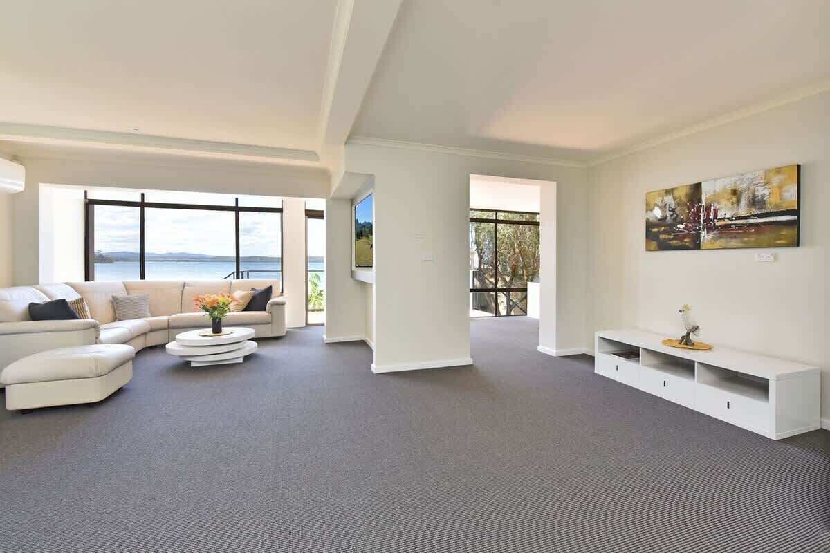 TV, offices