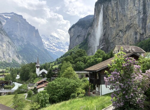 THE Best Valley View •  Swiss Charm • Free Parking