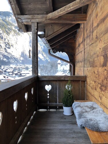 World-Famous Valley View • King Bed & Laundry