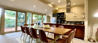 Mary Villa | Heritage Villa, 6 Bedroom, 6 Bathroom, Central Heating, Spa Bath, BBQ