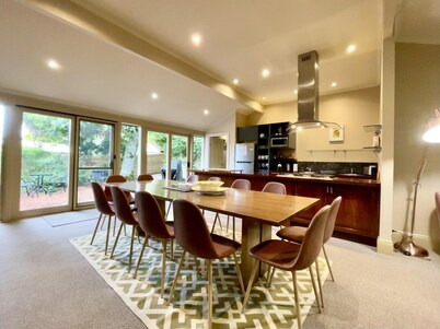 Mary Villa | Heritage, 6 Bedroom, 6 Bathroom, Central Heating, Spa Baths, BBQ