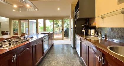 Mary Villa - Heritage Villa, 6 Bedroom, 6 Bathroom, Central Heating, Spa Bath, BBQ