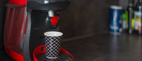 Kaffee und/oder Kaffeemaschine