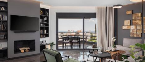 Deluxe Apartment, 2 Bedrooms, Sea View | Living room