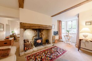 TV, fireplace - Attractive and stylish Cotswold cottage with wonderful rural views - Pear Tree Cottage, Cherington (Tetbury)