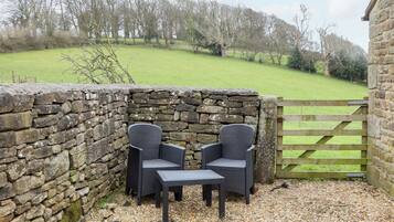 Cottage | Property grounds