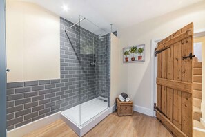 Badewanne, Haartrockner