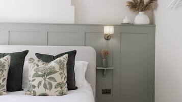 3 bedrooms, iron/ironing board, travel cot, WiFi