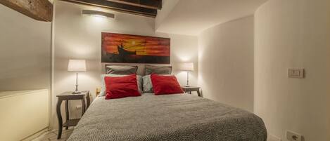 1 bedroom, iron/ironing board, WiFi
