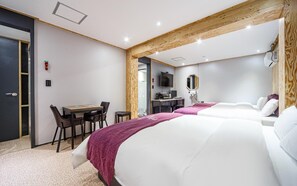 Chambre (Triple Familyroom (Netflix available))