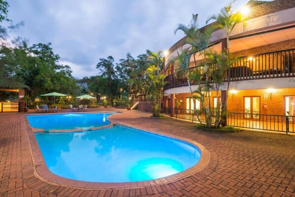 House | Pool | Outdoor pool - Greenway Woods Self Catering Unit no 9, Whiteriver (Mbombela)