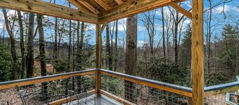 Black Mountain Treehouse