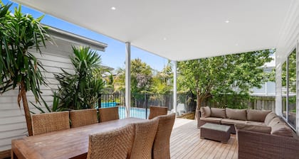 Seaview Apollo Escape