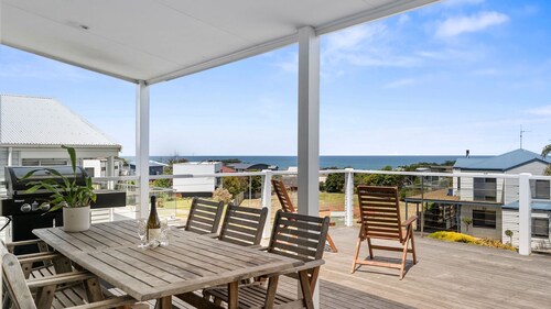 Seaview Apollo Escape