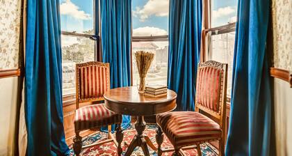 Timeless Elegance | Walk to Capitol & Attractions | Historic Luxury