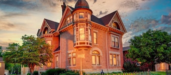 Grand Historic Retreat | 3BR Suite | Modern Comfort & Classic Charm
