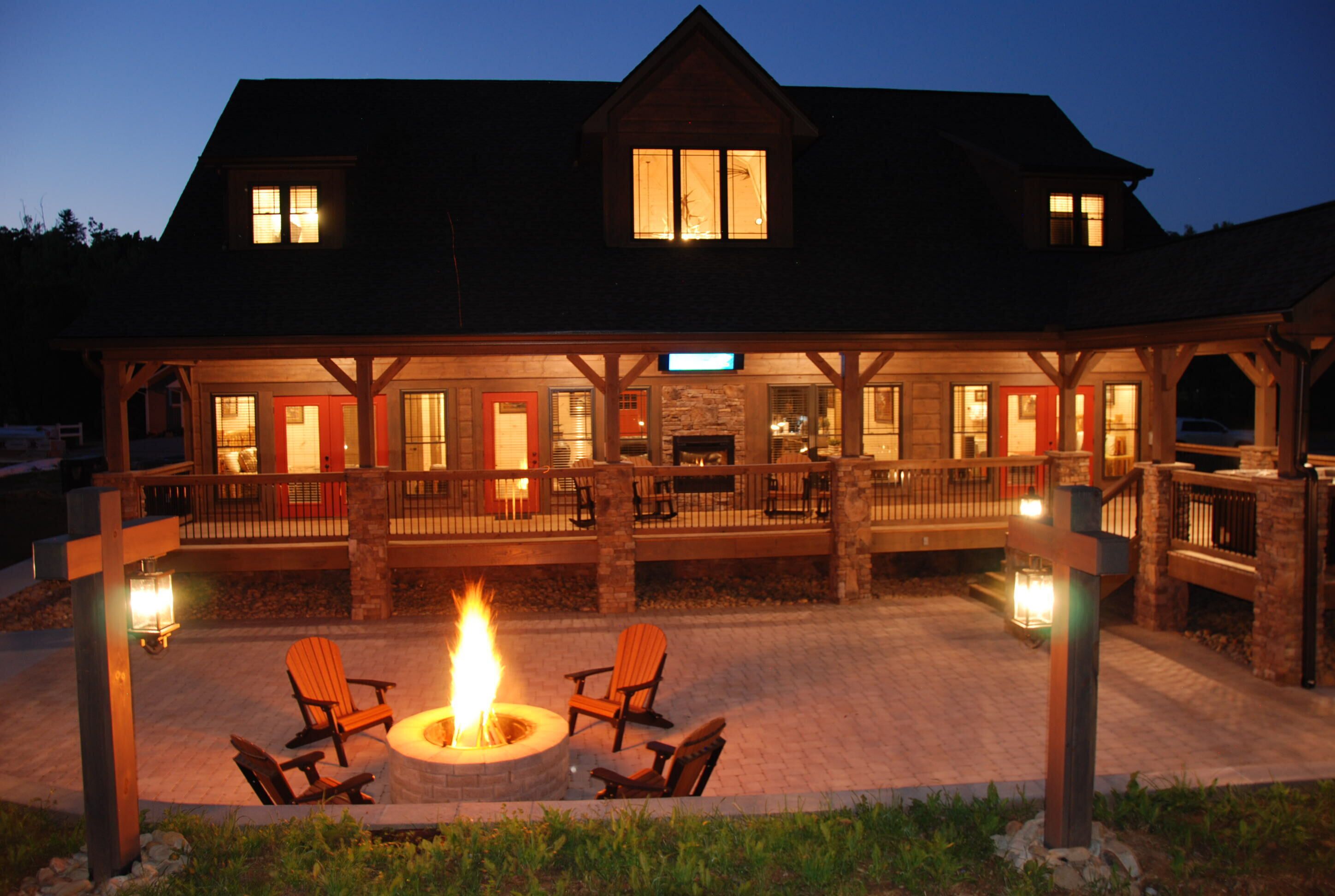 BRAND NEW 6 BEDS, MINUTES FROM THE PIGEON FORGE PARKWAY!