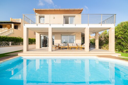 C'an Tugores by Rentallorca