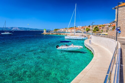 Sea View Home Marianne 200m from sea, Bol, Croatia